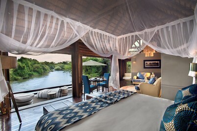 Royal Chundu River Zambezi Lodge