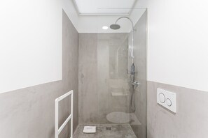 Shower, hair dryer, towels - GuestReady - studio in Santa Catarina (Porto)