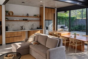 Interior - Modern beach house with private pool - Near the beach (Jacó)