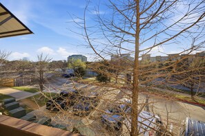 Property grounds - Luxury Frisco Retreat; Pool, Gym + Near Toyota Stadium (Frisco)