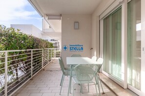 Outdoor dining - Residence Blu Bay -B4 (Lido di Jesolo)