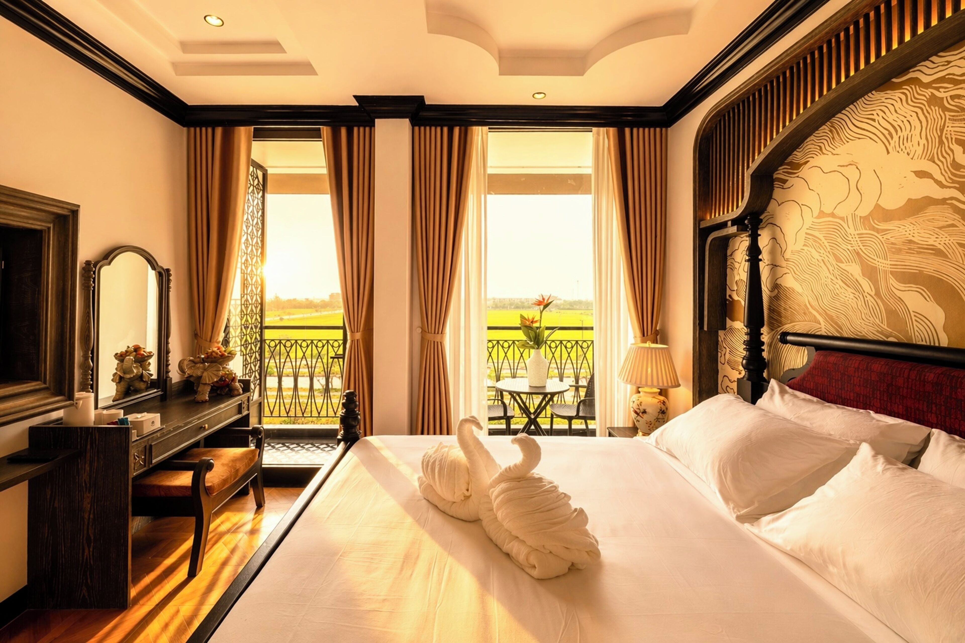 Deluxe Double Room, 1 King Bed, Balcony