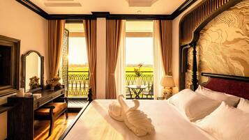 Deluxe Double Room, 1 King Bed, Balcony