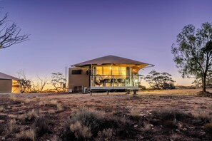 Exterior - Byrne Vineyards - Eco Suite 1 Tent (Morgan)