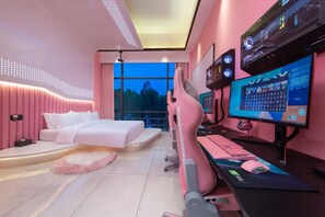 Phòng 3 Deluxe, quang cảnh thành phố | Két bảo mật tại phòng, màn/rèm cản sáng, bàn ủi/dụng cụ ủi quần áo 
