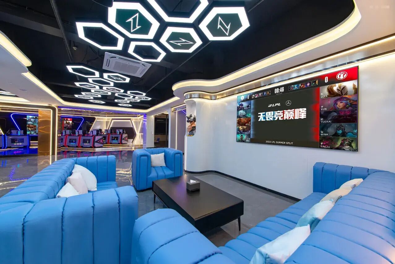 المنشأة من الداخل