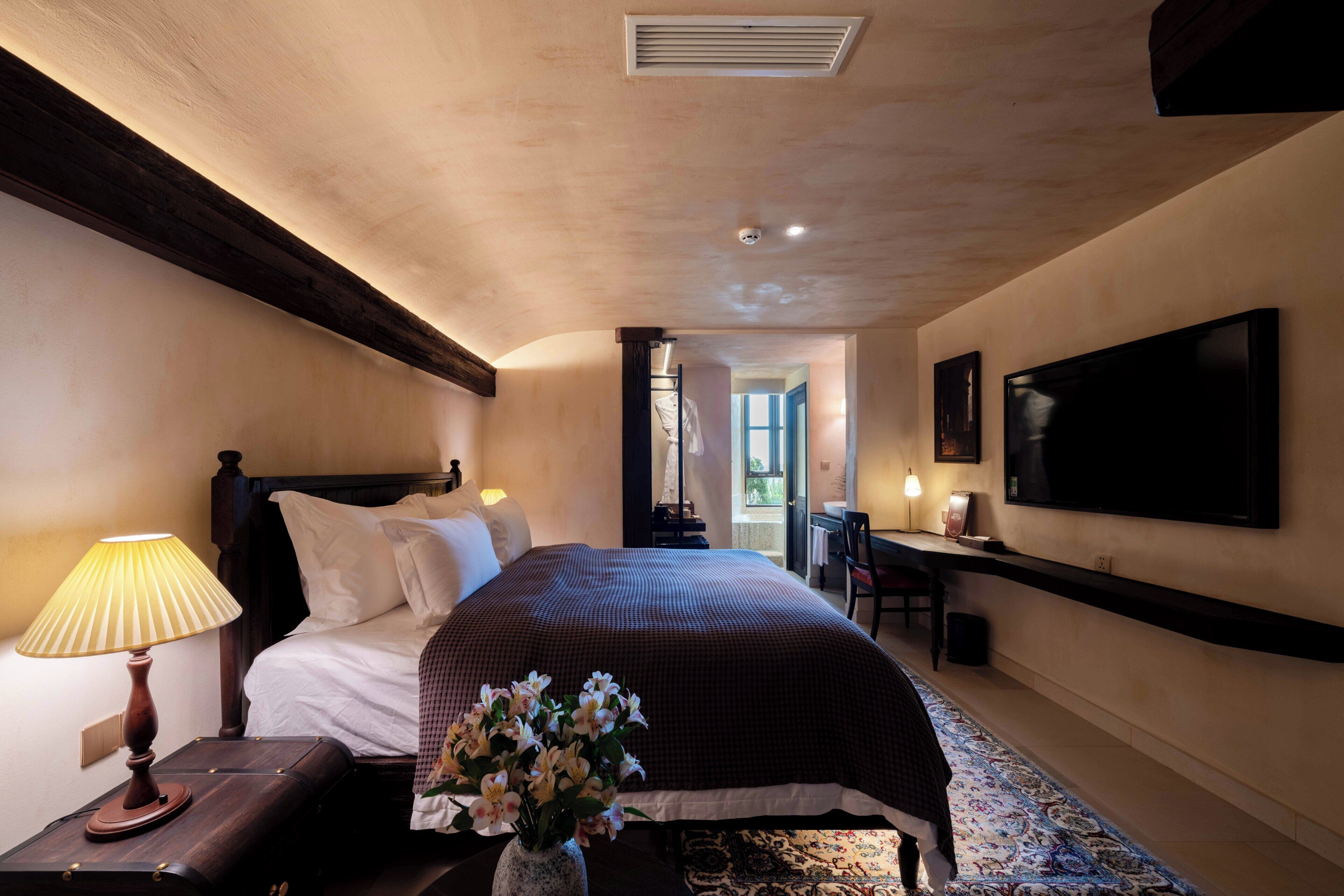 Origin Room | Mountain view