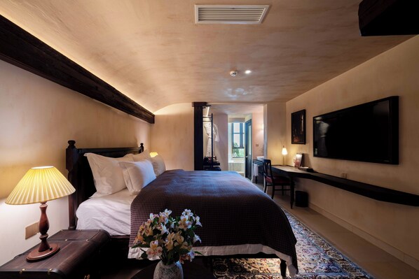 Origin Room | Mountain view