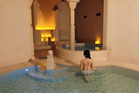 Hot springs. Hôtel Fantaisie