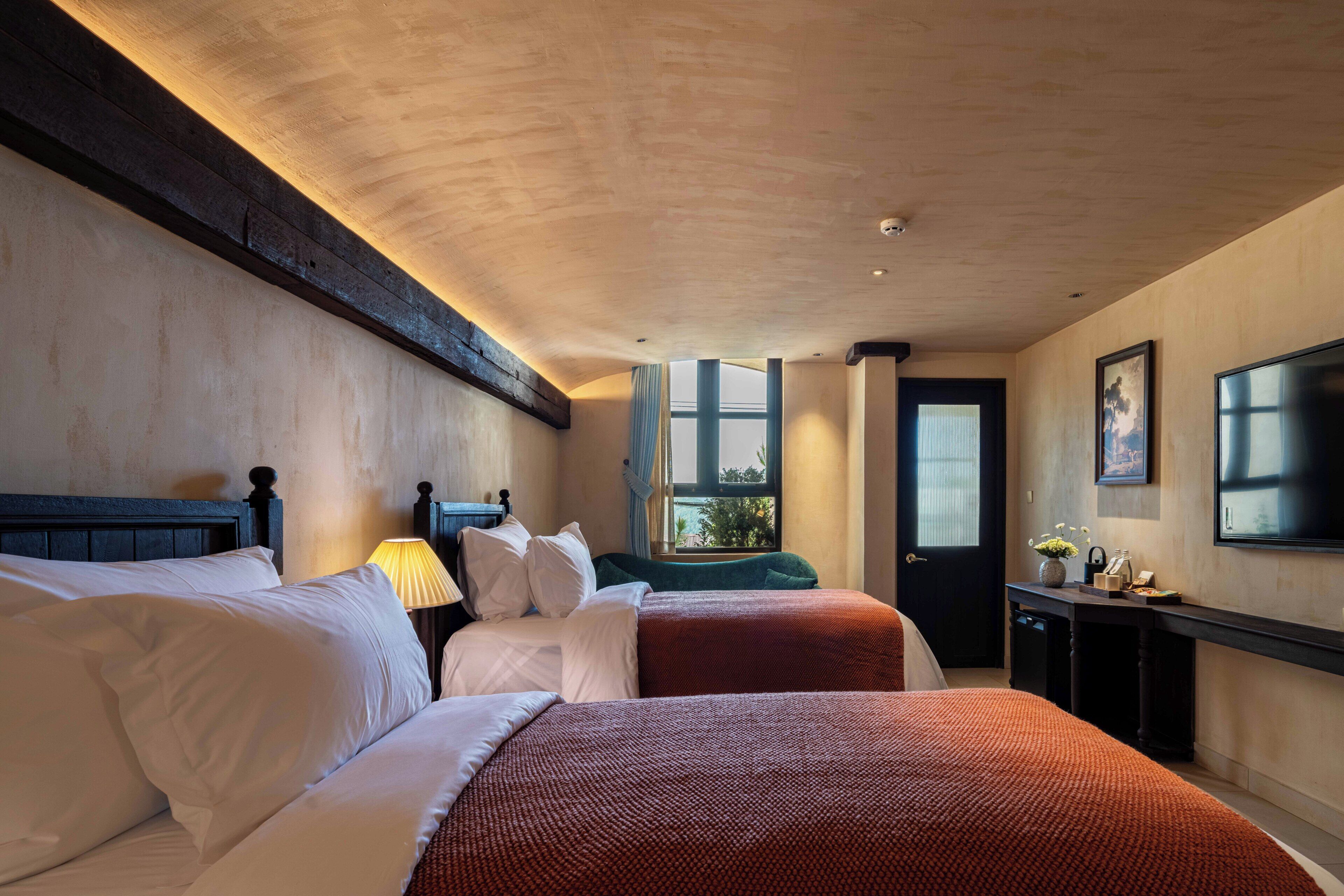 Twin Springs Room | Mountain view