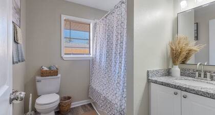 The Patch 5 - Sleeps 4 - King Bed - Near Casinos