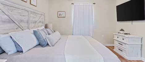 1 bedroom, internet, bed sheets