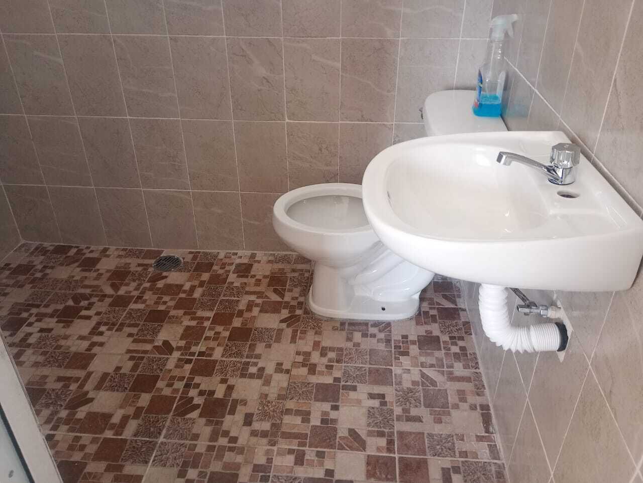 Habitació doble clàssica, pati, vistes al riu | Bany