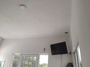 Interior - Hospedaje ojo de agua (Santiago Laollaga)