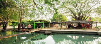 Hospedaje ojo de agua