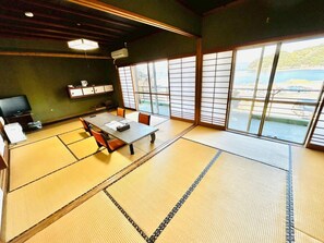 Villa familiale, vue sur la mer, au bord de la plage | Restauration