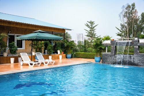 Alaya Stays Aurea 4 BHK Farm With Pool