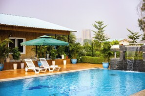 Piscine extérieure