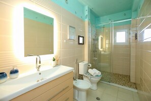 Family Apartment, Multiple Bedrooms, Sea Facing (Beach Front Terace) | Bathroom | Shower, hair dryer, bidet, towels - Beach Front Terace (Qendër Vlorë)