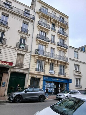 Exterior - Vrbo Property (Issy-les-Moulineaux)