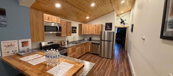 Serenity Adventures - Sunnyside Bunkhouse