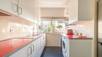 Fridge, microwave, oven, dishwasher