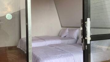 Family Quadruple Room, Mountain View | Free WiFi