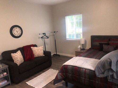 3143 Dover #1 · Modern Apartment High End Finishes & Washer/Dryer In-unit.