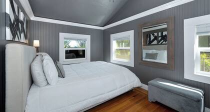 Remodeled Historic Folsom Craftsman House - Pool - Walk to Sutter St