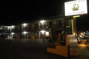 Exterior - The John Day Motel (John Day)