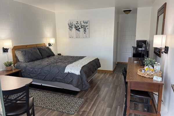 Single Room | Desk, WiFi (free)