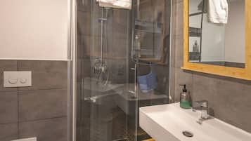 Superior-studiosviitti, vuoristonäköala | Kylpyhuone