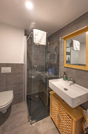 Superior-studiosviitti, vuoristonäköala | Kylpyhuone