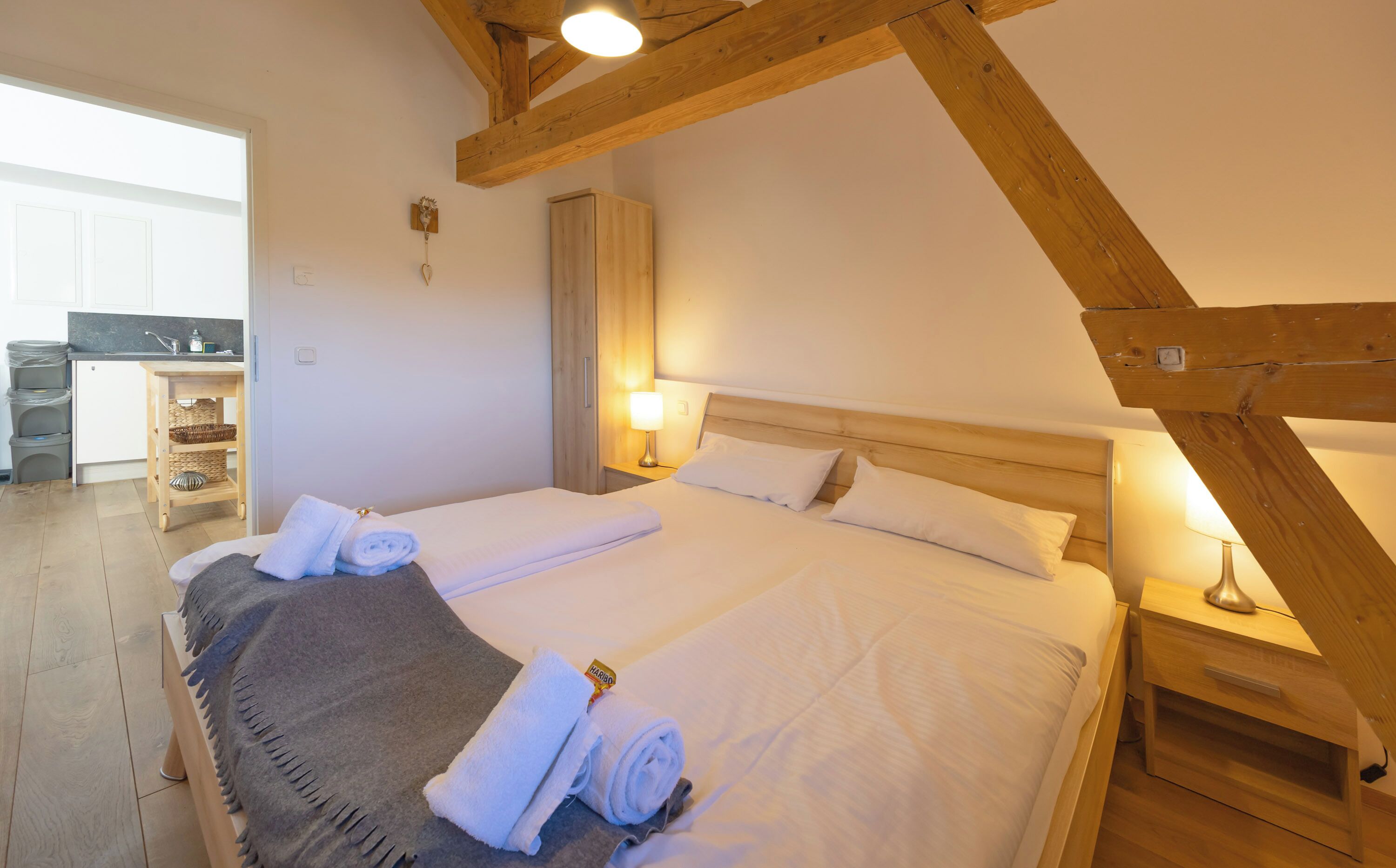 Perheullakkohuoneisto, vuoristonäköala