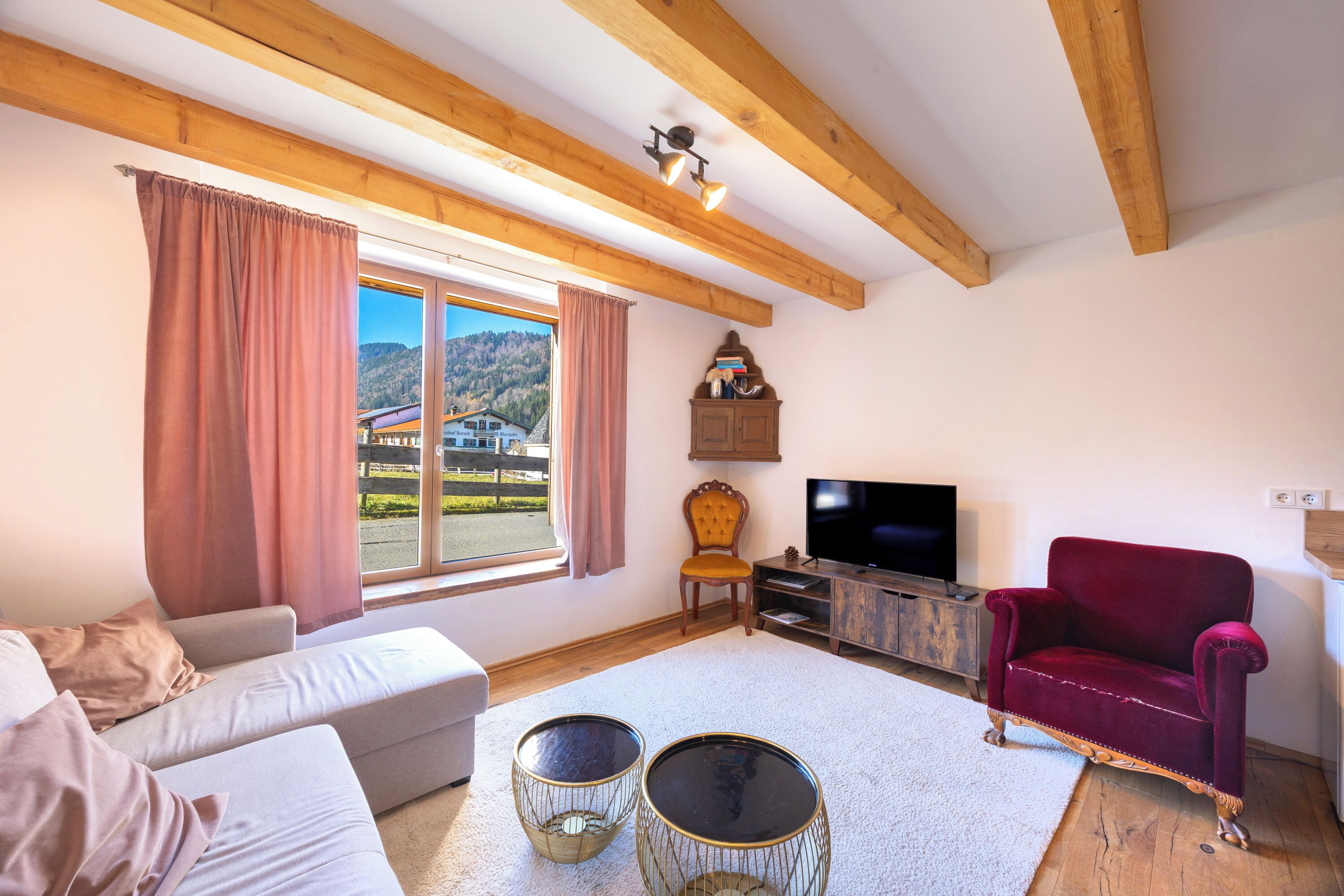 Superior-Studiosuite, Bergblick | Wohnbereich