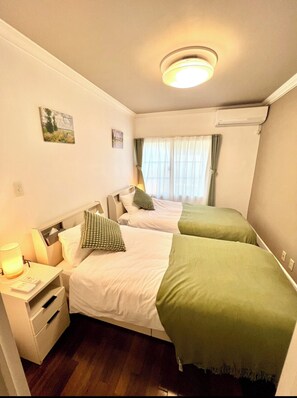 Room - Ikebukuro 1 stop｜Entire Private House｜ 3BR for 8 ｜ 7min walk｜Convenience store 3min (豊島区池袋本町)