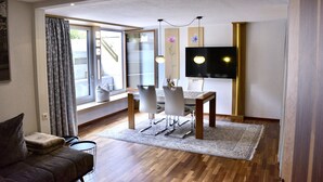 Óflokkuð mynd, 3 af 93, hnappur