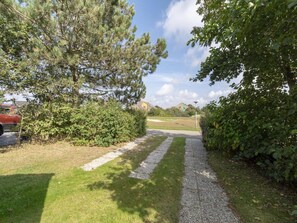 Garden - Villa in Julianadorp Near Sandy Beach (Julianadorp)