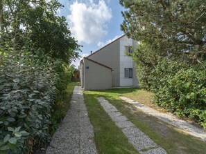 Exterior - Villa in Julianadorp Near Sandy Beach (Julianadorp)