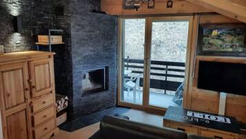 Comfort Apartment, 2 Bedrooms | Interior detail