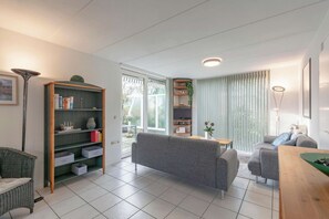 Living area - Holiday Home Near Dutch Beach With Pool (Sint Maartensvlotbrug)