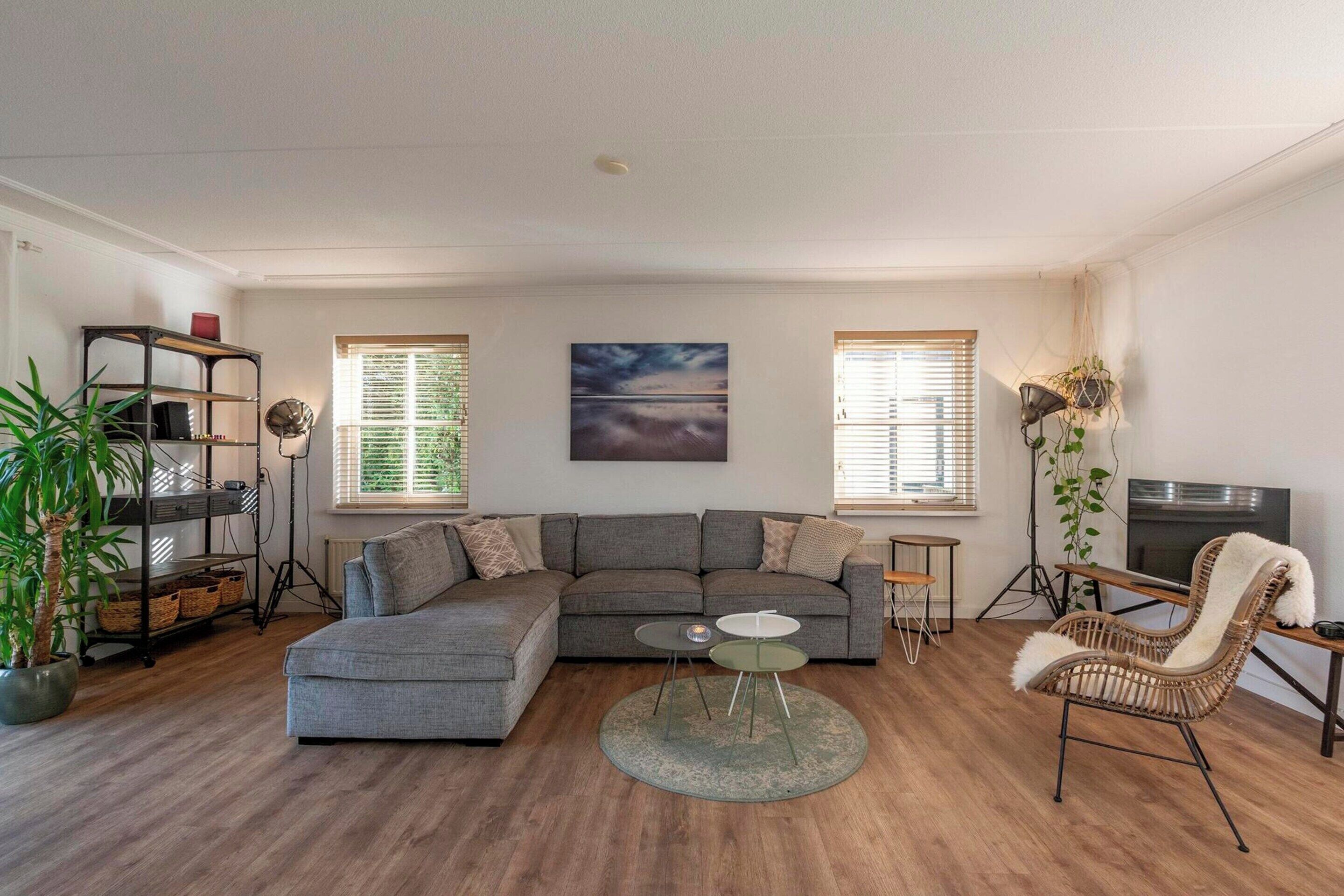 Classic House, 3 Bedrooms | Living room