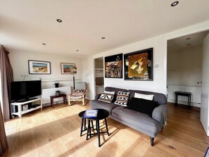 Living room - Bungalow in Callantsoog Near Sandy Beaches (Callantsoog)