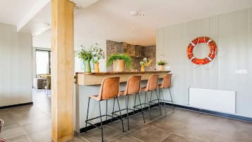 Classic House, Multiple Bedrooms | Dining