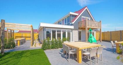 Callantsoog Group Getaway Beach