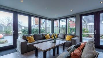 Classic House, Multiple Bedrooms | Living room