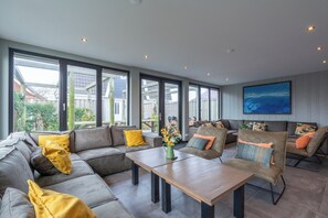 Classic House, Multiple Bedrooms | Living room - Callantsoog Group Getaway Beach (Callantsoog)