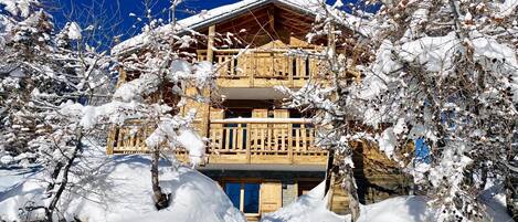 Comfort Chalet, 5 Bedrooms | Exterior