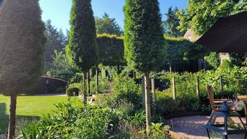 Classic Villa, 2 Bedrooms | Garden