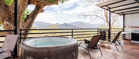 Bain à remous extérieur